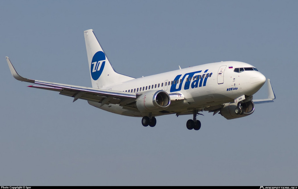 VQ-BJM-UTair-Aviation-Boeing-737-500_PlanespottersNet_215145